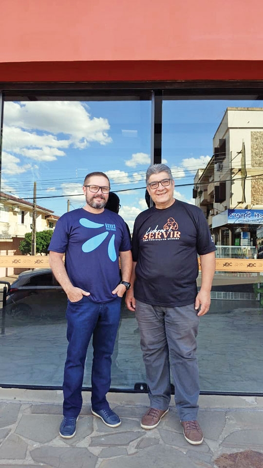 Dia de aplausos aos evangélicos