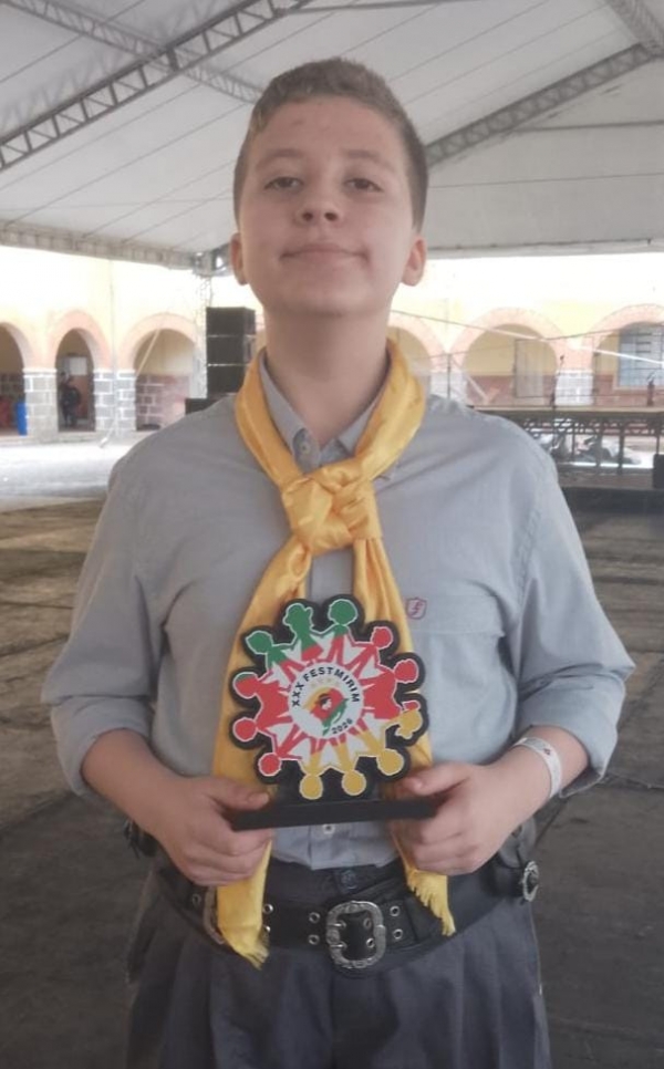 Petrus Mello é premiado no violão no FestMirim