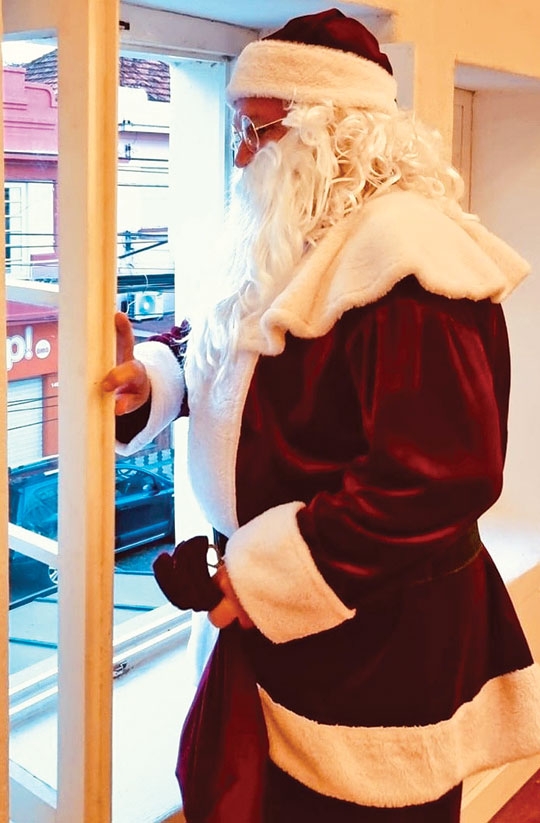 ONDE TU MORAS, BOM VELHINHO?