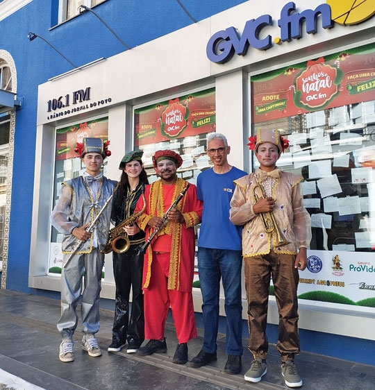 Trupe do Natal animou o comércio cachoeirense