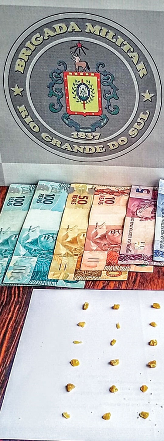 Suspeito de tráfico preso pela BM no Beco dos Trilhos