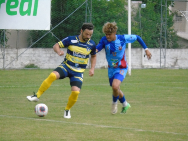 Elite x Bom Retiro é a primeira semifinal do Cachoeirão