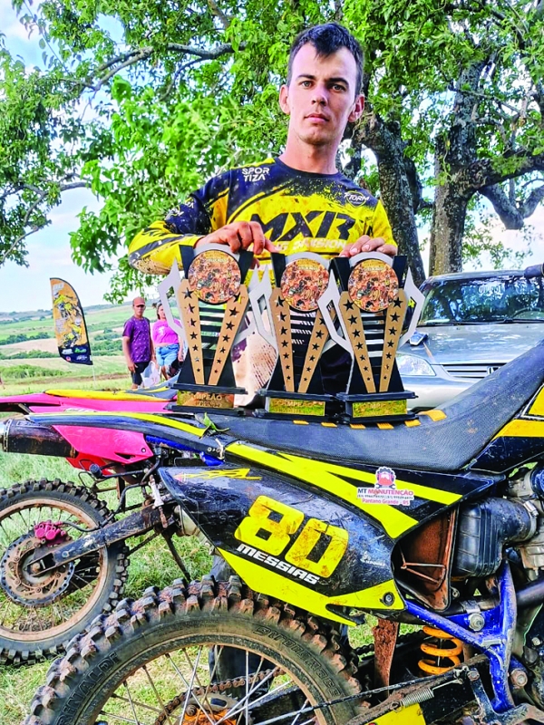 Messias Rohde conquista títulos no veloterra de Caçapava do Sul