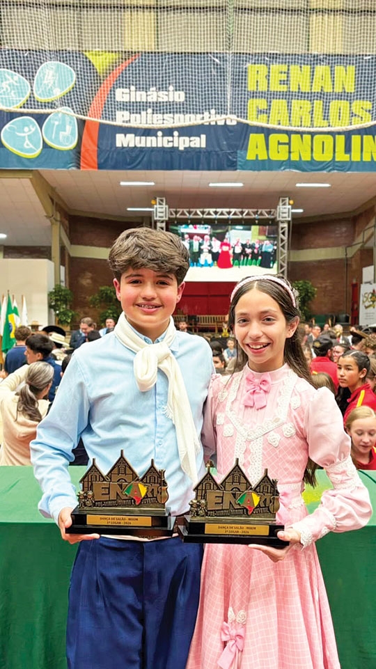 Christofer e Joana são campeões do Enart Mirim