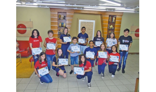 Alunos-repórteres premiados