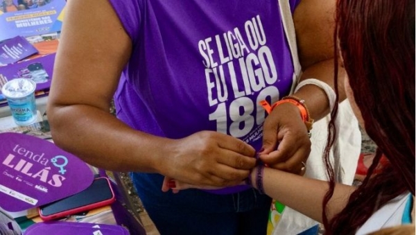 Praça Honorato recebe Tenda Lilás neste sábado
