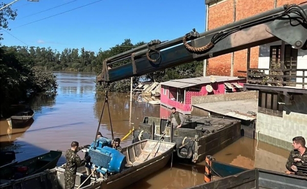 Exército segue ajudando a Corsan em Cachoeira do Sul 
