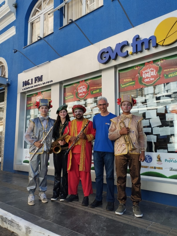 Trupe do Natal animou o comércio cachoeirense 