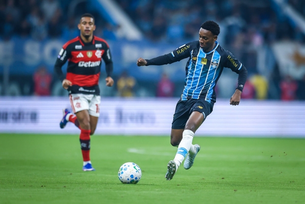 Grêmio perde por 1 a 0 para o Mengo e vai para o Z-4 ,do Brasileirão 