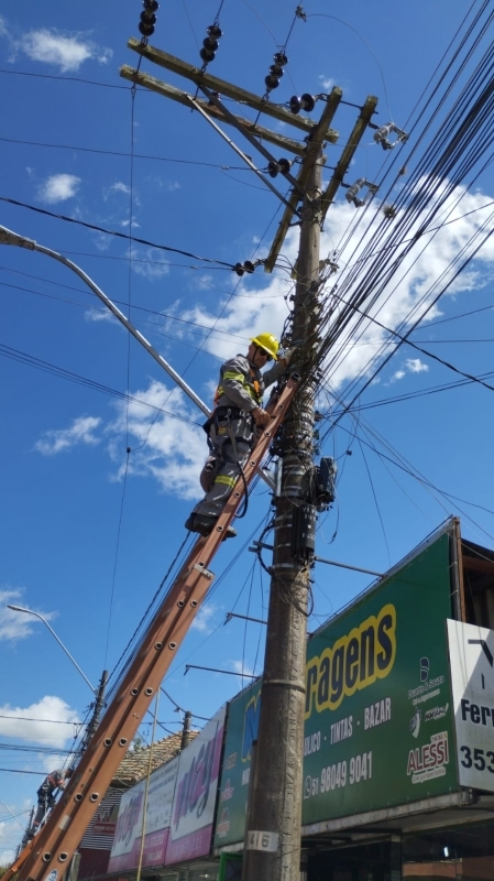 Prefeitura realiza ação de retirada de fios nesta quarta e quinta-feira