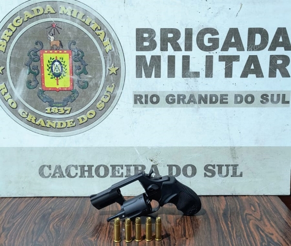 Acidente acaba em prisão por embriaguez e porte de arma