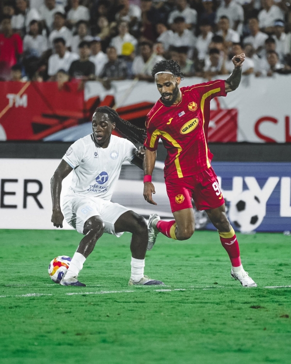 Chrigor marca dois gols e leva Selangor à final na Ásia