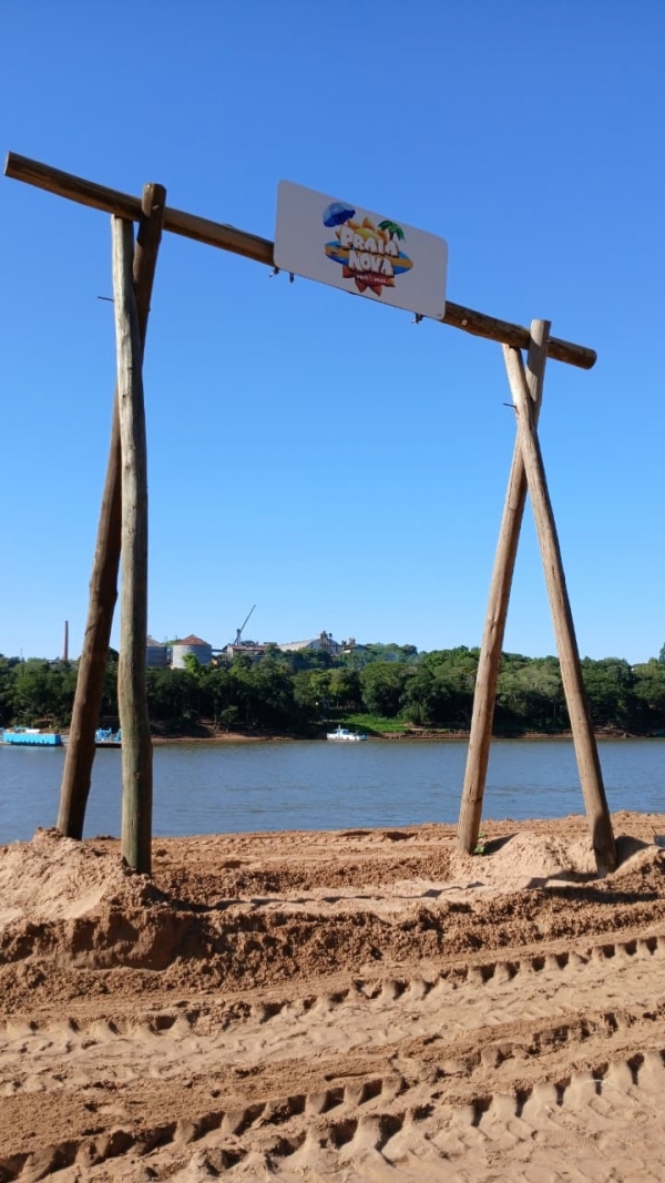 Chuva cancela a abertura da temporada da Praia Nova