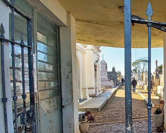 Prefeitura dá ultimato nos inadimplentes dos cemitérios
