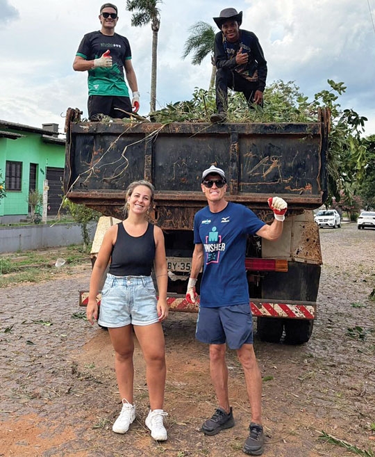 Vereador Ricardinho coloca a mão na massa
