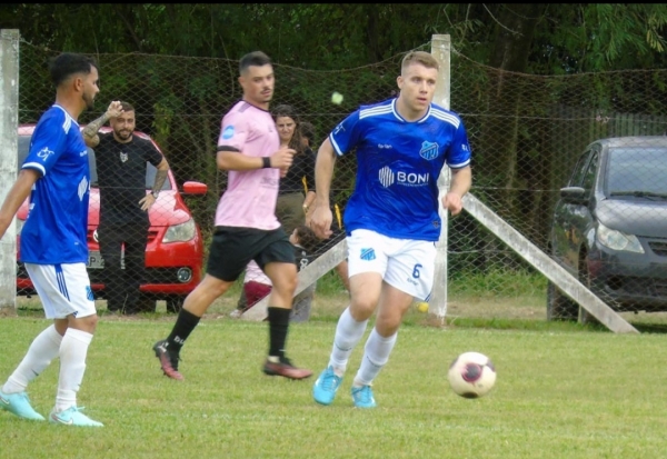 Estrela Azul derrota o Palermo por 2 a 1 e sobe na tabela 