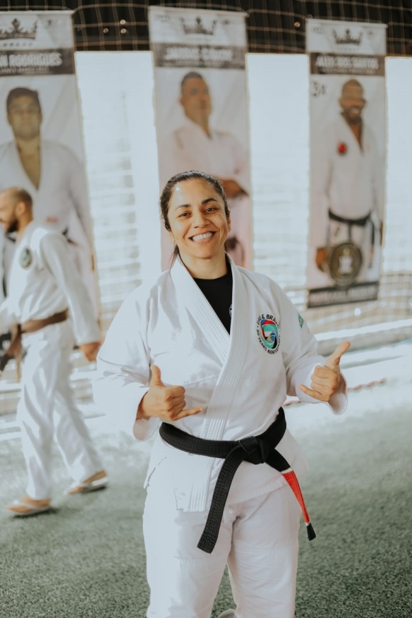 Marcela Mello disputa jiu-jítsu em São Paulo