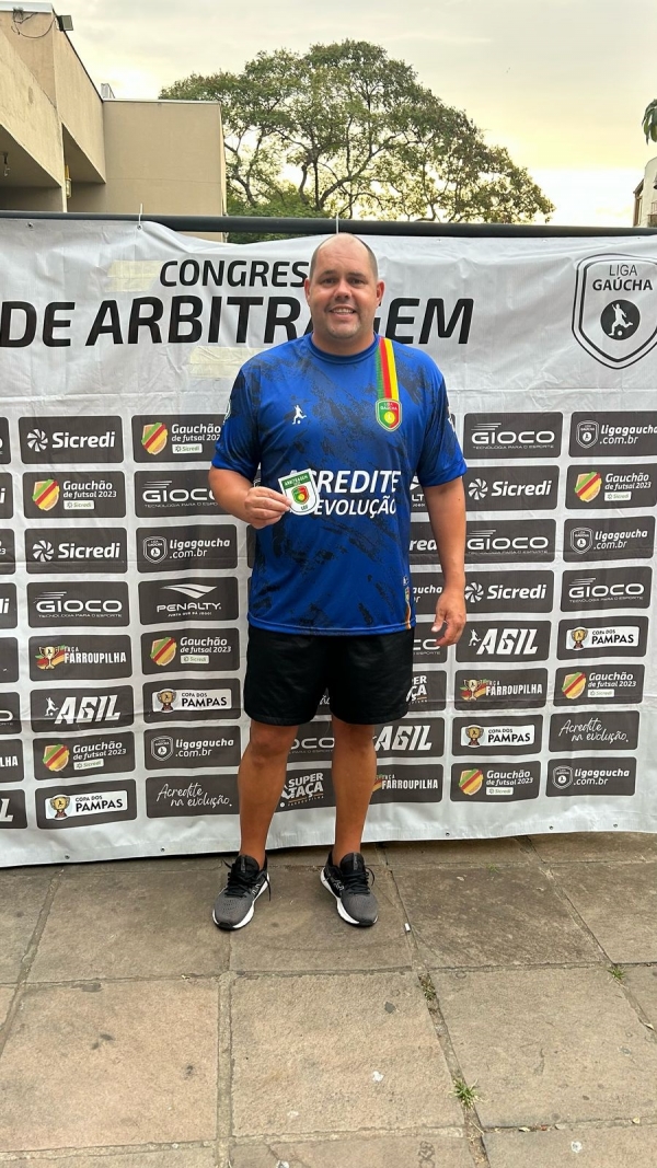 Árbitro Diego Lara segue no apito na Liga Gaúcha