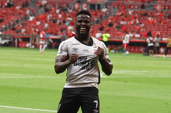 Inter leva gol cedo e perde por 1 a 0 para o Furacão