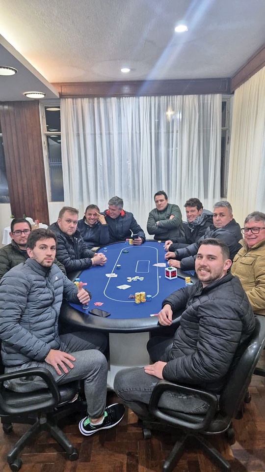 Stringuini vence no SRB Pôquer