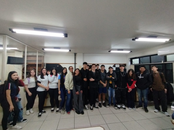 Alunos do João Neves conheceram o Jornal do Povo 
