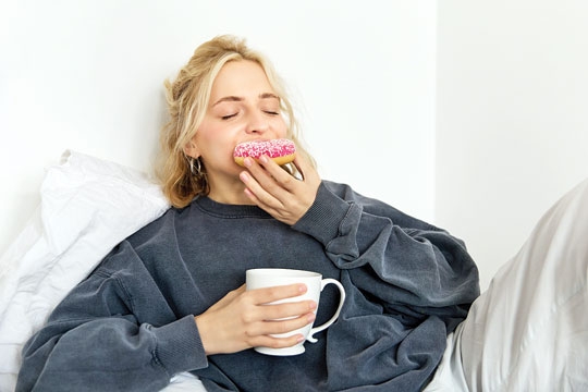 O QUE COMER PARA DORMIR BEM?