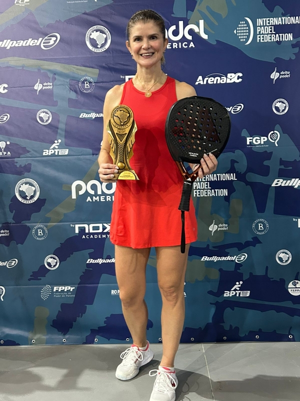 Claudia Freiberg é campeã na terceira etapa do Campeonato Brasileiro de Padel 