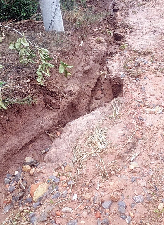 Alagamentos invadem casa no Bairro Quinta