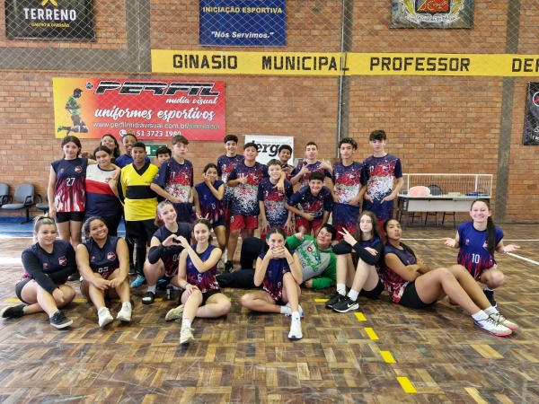 João Neves conquista títulos no handebol dos Jergs