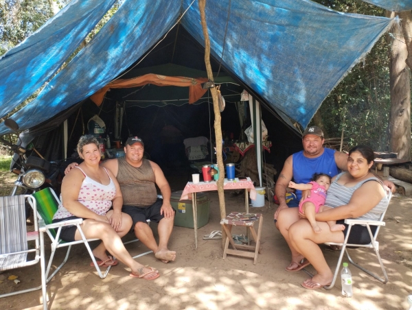 Ponte fechada reduz movimento na Praia Nova
