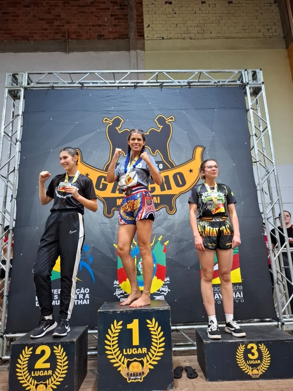 Patrícia Quilião é campeã gaúcha no muay thai