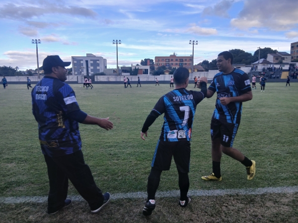 Rosário Central vai à semifinal da Segundona