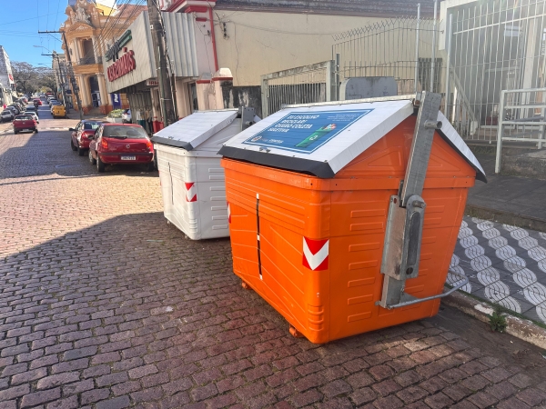 Contêineres para recicláveis coletou 28 toneladas em dois meses