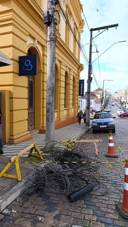 7,8 toneladas de fios já foram retirados