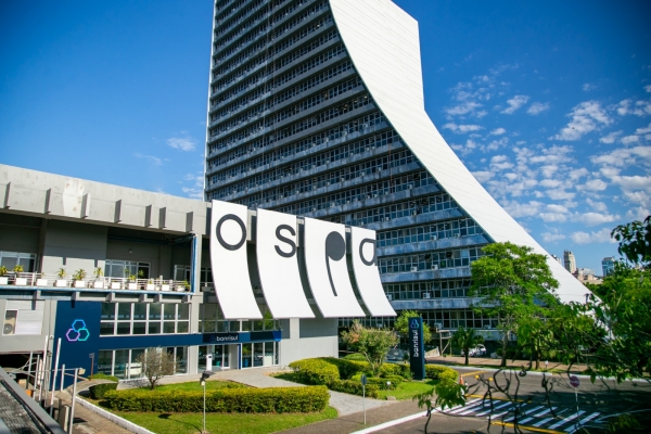 Banrisul reinaugura agência Caergs com novo conceito de atendimento e foco na experiência do cliente