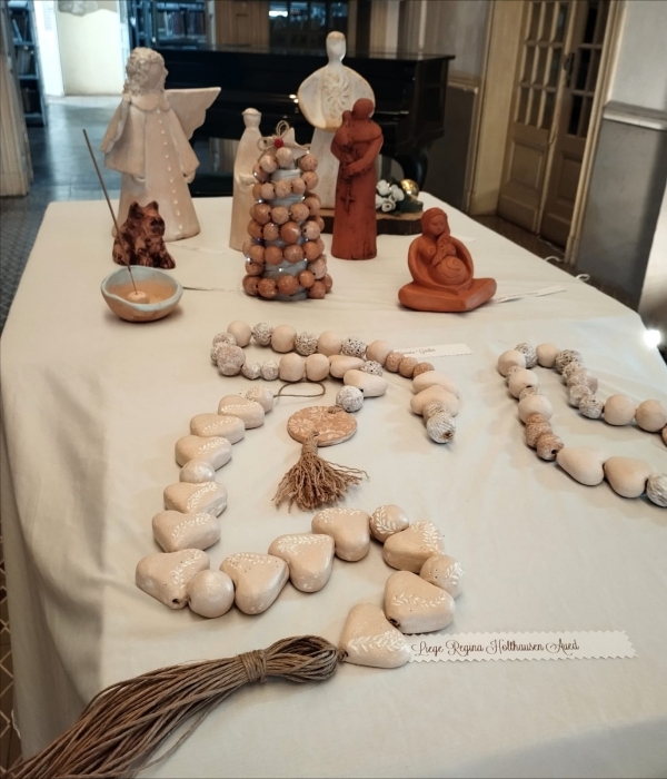 Obras confeccionadas em argila estão expostas na Casa da Cultura 