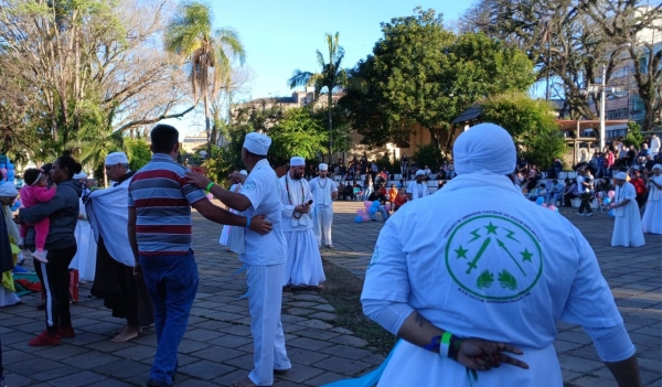Umbanda movimenta a Praça José Bonifácio neste domingo