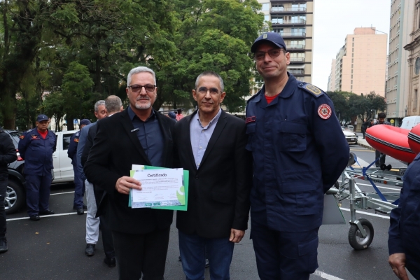 Unimed doa bote e drone ao Corpo de Bombeiros