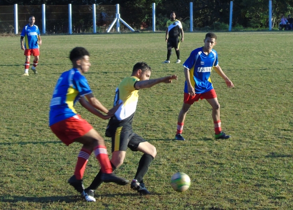 Segundona terá jogos domingo no Centro Esportivo