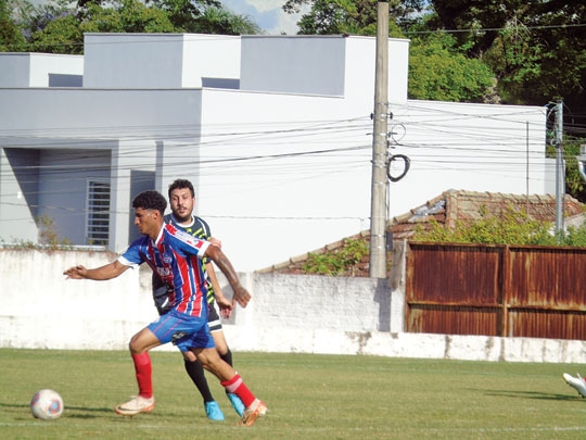 Bahia e Tupi vão em frente