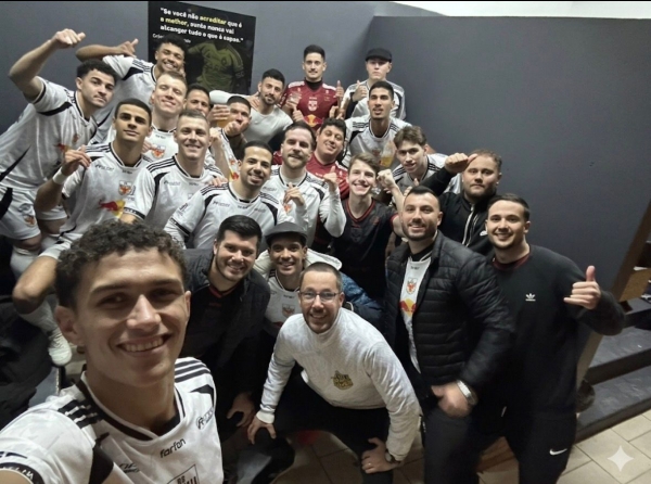 Cancha Velha vence e anuncia Brink como técnico