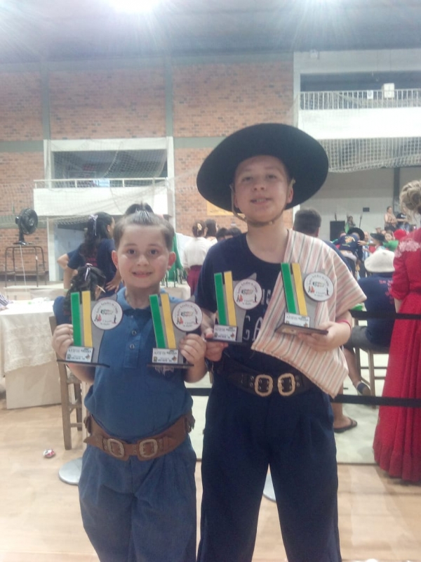 Irmãos Mello foram premiados em rodeio em São Sepé 
