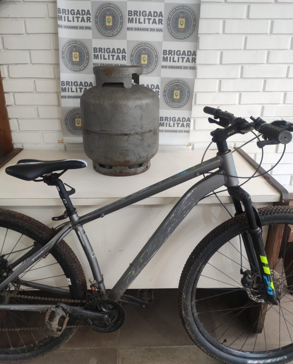 Brigada Militar recupera bicicleta e botijão de gás furtados no Bairro Rio Branco
