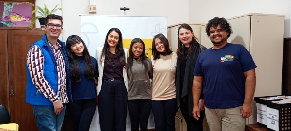 Estudantes da escola Getúlio Vargas levam diálogo sobre Justiça Socioambiental a rede municipal