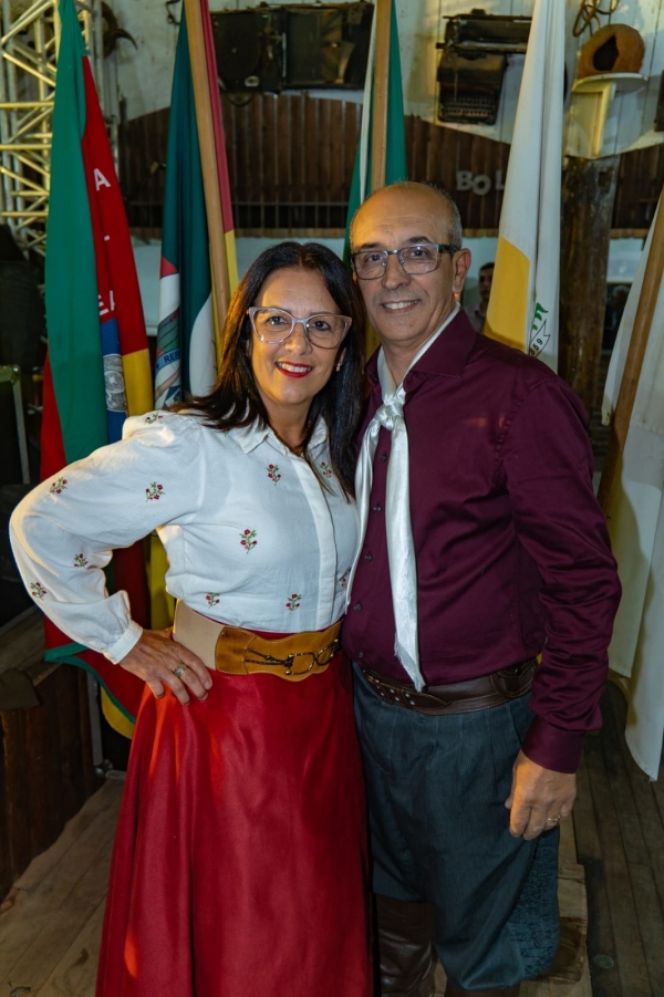 Sábado de festa pelos 70 anos do CTG Tropeiros da Lealdade