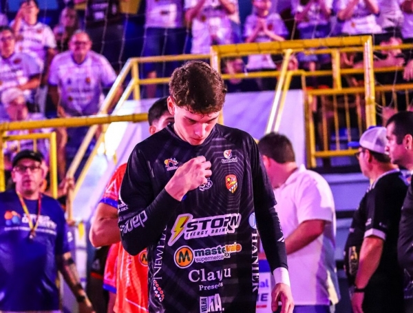 Rodrigo Trojahn disputa semifinal no Torneio de Verão de Indaial