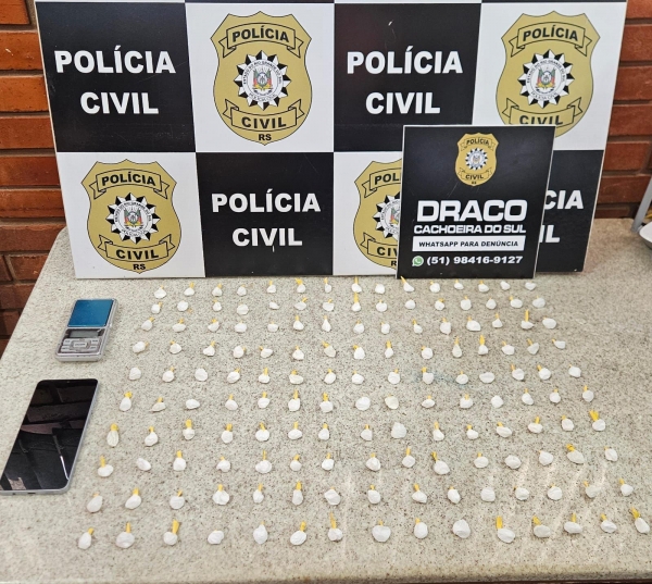 Polícia Civil pega 150 buchas de cocaína em Cachoeira 