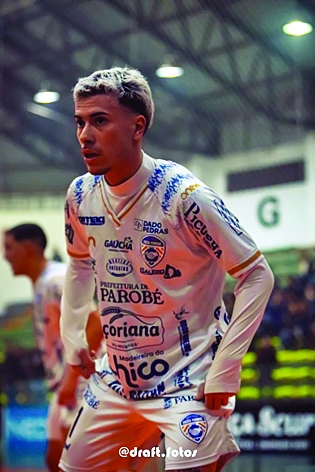 Davizinho vai para a quarta temporada no Parobé Futsal