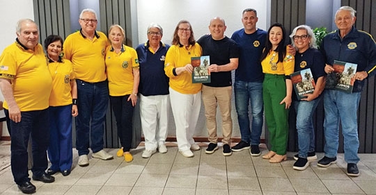 Governadora do Lions visita o Jornal do Povo