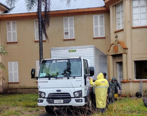 Prefeitura prepara a volta para casa dos desabrigados